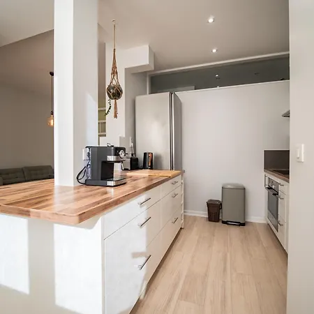 A Vos Pieds, Moderne Et Lumineux Strasburgo
